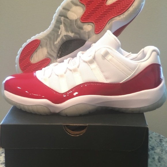 Men's Retro Cherry Red 11's SZ 10 W/ Receipt - Picture 4 of 5